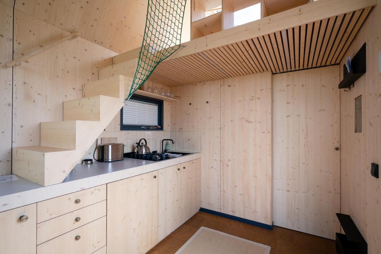 Tiny House Pioneer 18 Zur Meerseite - Green Tiny Village Harlesiel 카롤리넨시엘 외부 사진